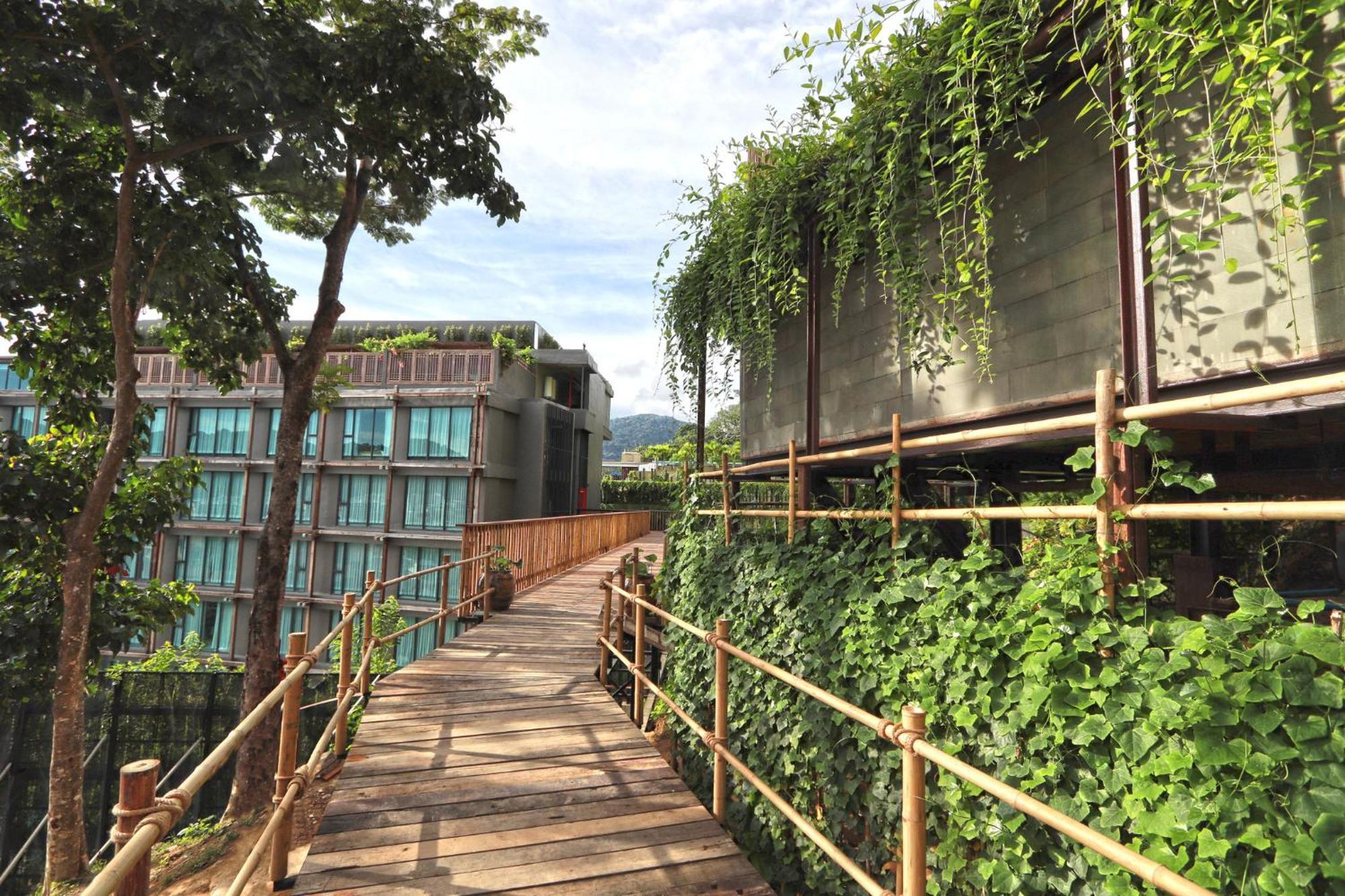 Dinso Resort & Villas Phuket, Vignette Collection By Ihg Patong Exterior photo